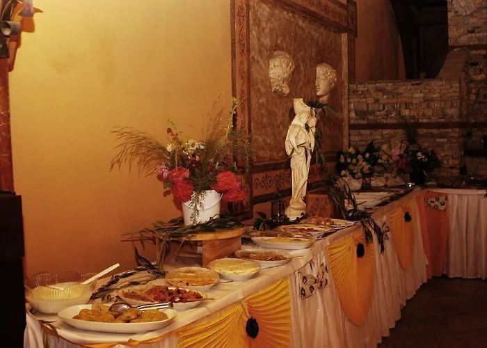 מלון Club Pink Palace