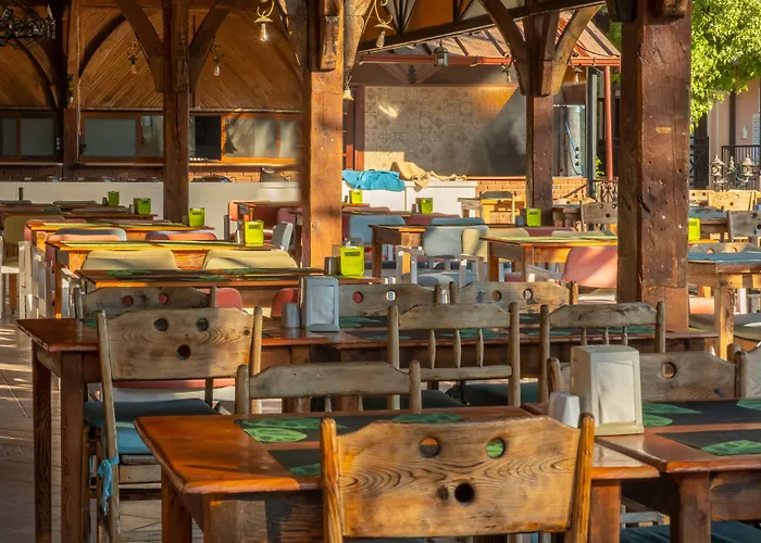 מלון Club Pink Palace אולודניץ