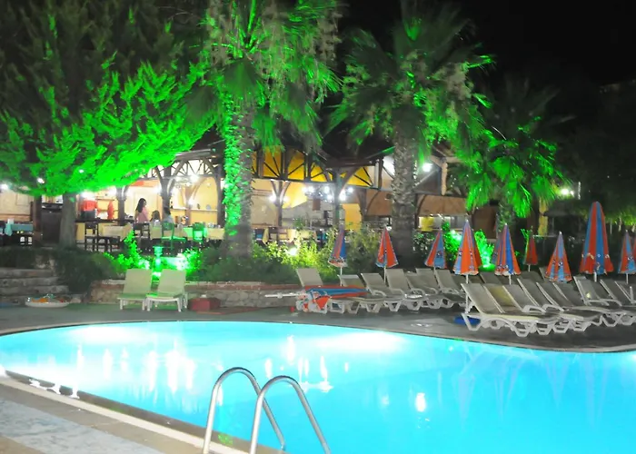 מלון Club Pink Palace אולודניץ