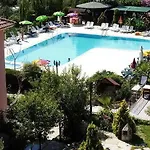 Club Pink Palace 호텔 올루데니스