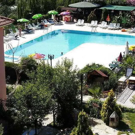 Club Pink Palace Hotel Ölüdeniz
