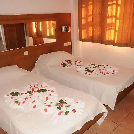 Club Pink Palace 3*
