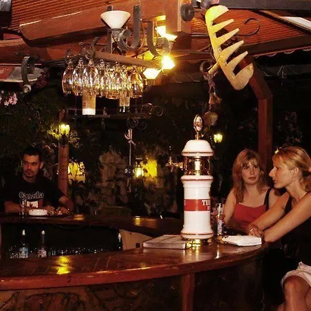 Club Pink Palace Hotel