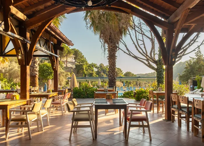 Club Pink Palace Hotell Öludeniz