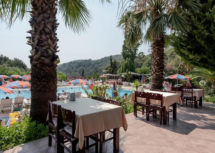 Club Pink Palace Hotell Öludeniz