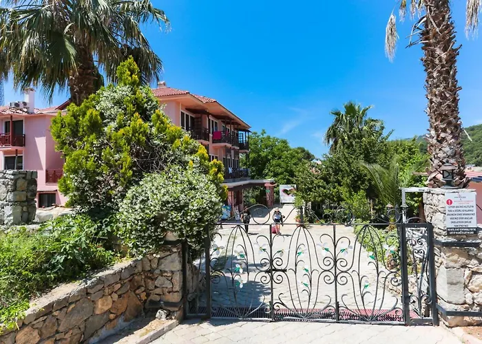 Hotell Club Pink Palace