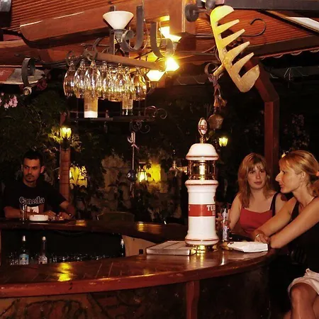 Club Pink Palace 3* Oludeniz