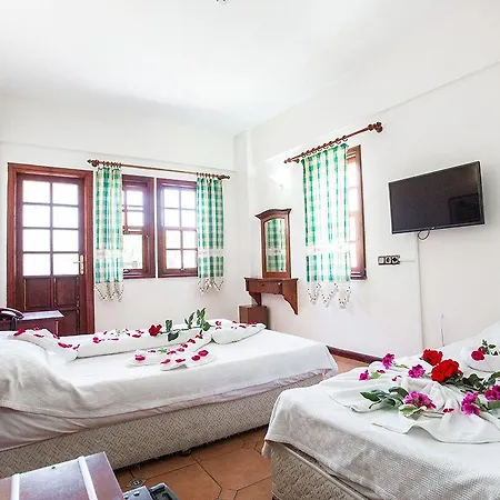 Club Pink Palace 3* オルデニズ