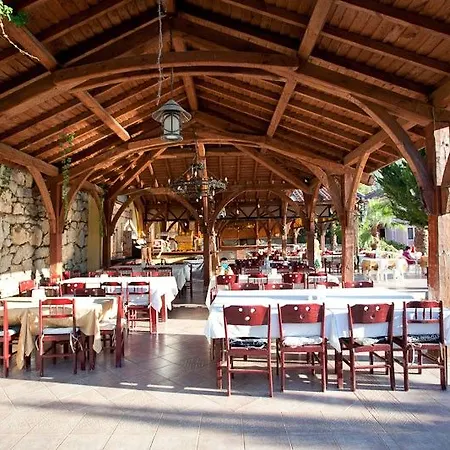 Hotel Club Pink Palace