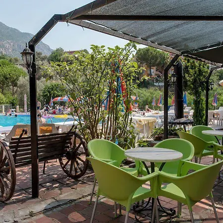 Club Pink Palace 3*