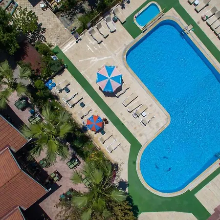 ホテル Club Pink Palace