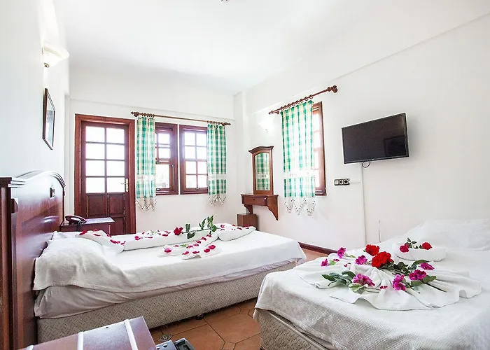 Club Pink Palace 3* Oludeniz