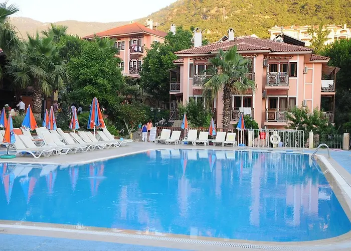 Club Pink Palace 3* Oludeniz