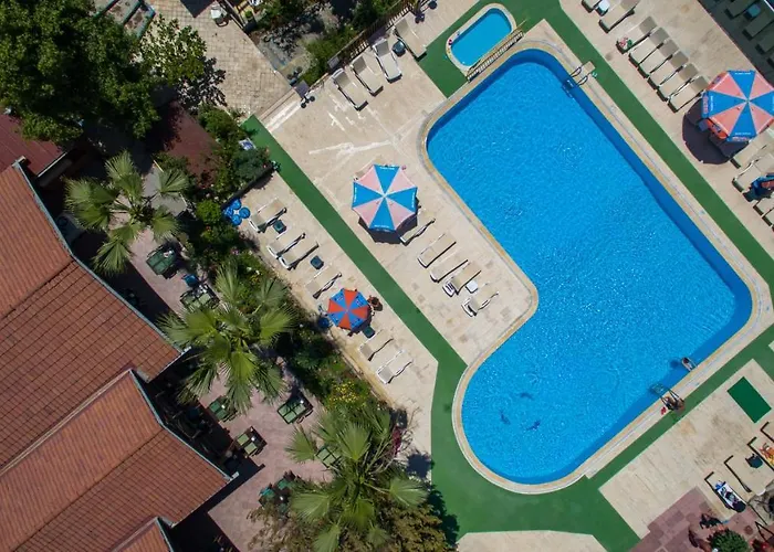 Hotel Club Pink Palace