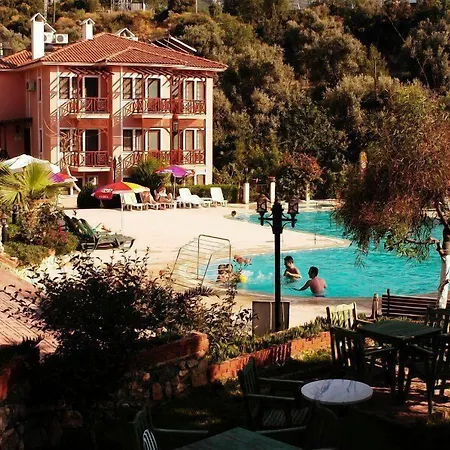 Club Pink Palace Öludeniz