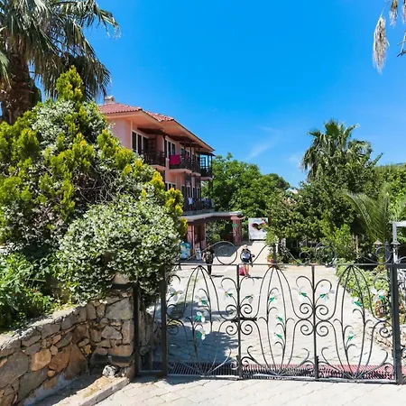 Hotell Club Pink Palace