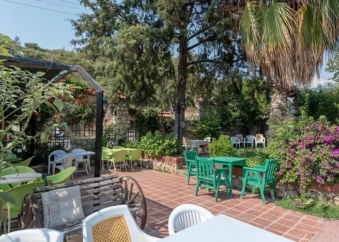 Hotell Club Pink Palace 3*