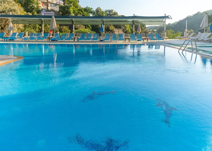 Club Pink Palace Öludeniz