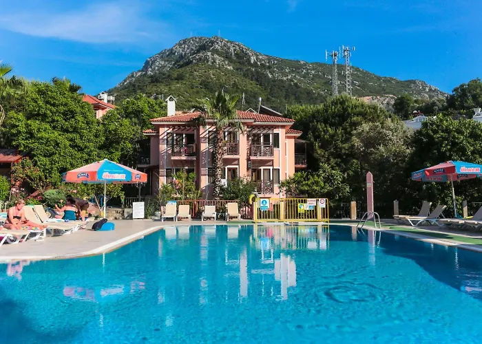 Hotell Club Pink Palace 3*