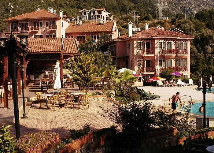 Hotell Club Pink Palace 3*