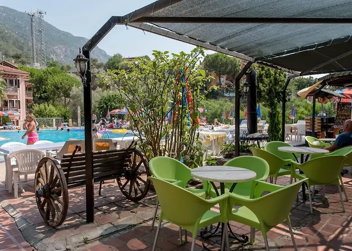 Club Pink Palace 3*